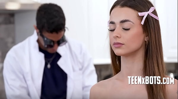 Adolescente si diverte Video