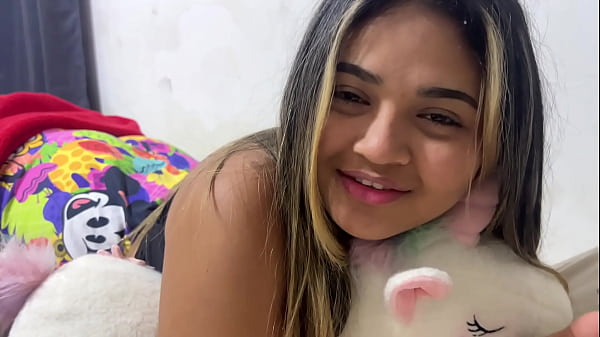 Une conversation torride avec mon demi-frère et j'ai fini par le chevaucher sans y penser