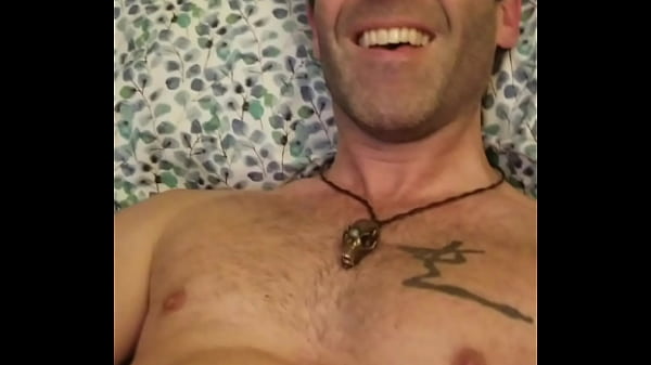 Compilation di enormi sborrate con Max Shenanigans