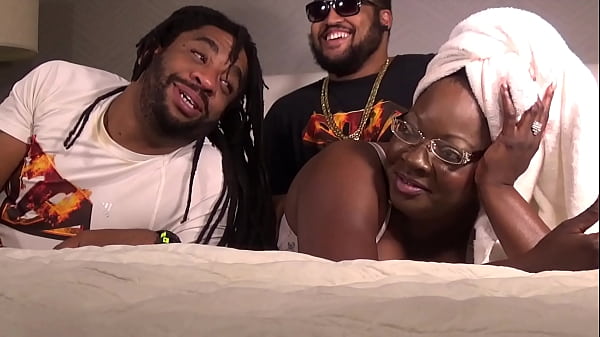 Exotisches Teen hat Spaß – wild