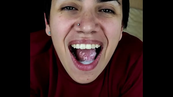 Sexy Amateur-Teenager tritt auf