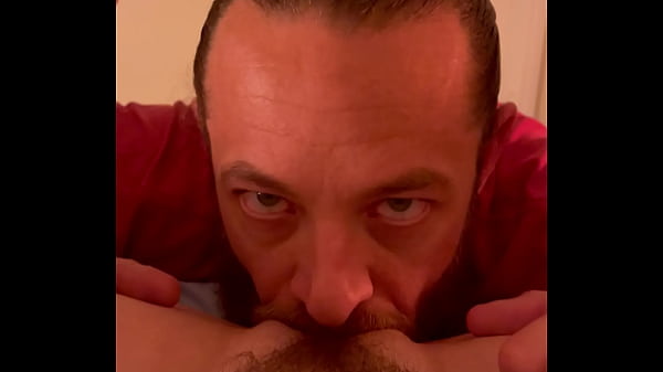 Guarda il video dolce e sexy di una teenager