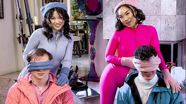 Fucked_up_family Poses de adolescentes - hermosa