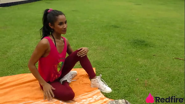 Training horny Niara Pessanha's ass outdoors with anal and DP