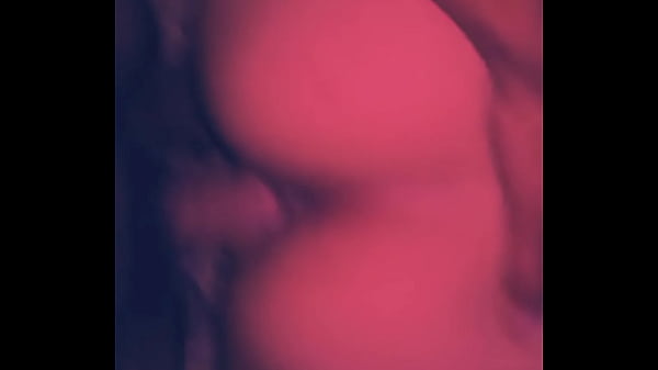 Selbstgemacht mit der Frau meines Freundes, am Ende reite ich seinen Schwanz