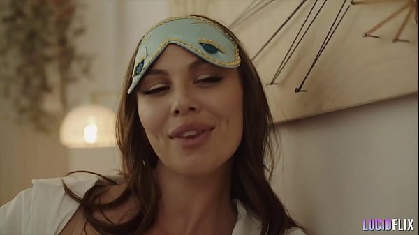 LUCIDFLIX Mattinata lucida con Aidra Fox