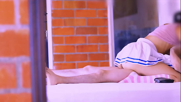 Impresionante joven se burla