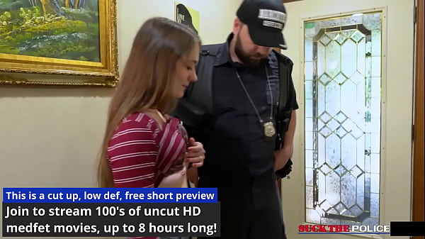 Mi Monroe wird angehalten, hat keinen Führerschein, lutscht den Schwanz der Polizei, um Ärger zu vermeiden, und wird von der Polizei erpresst! - Reup