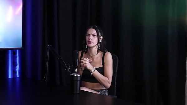 Her ex-boyfriend taught her how to give ass, and anal pleasure - Debora Andrade (SHEER/RED)