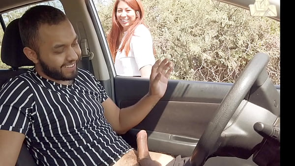 Wenn er einem Mädchen auf der Straße seinen Penis zeigt, werden Sie ihre Reaktion nicht glauben!!