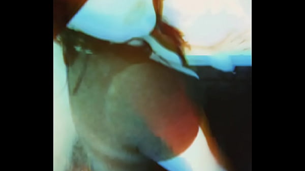 Ich möchte, dass du kommst und meinen Mund und meine Muschi mit Milch kompilierst (Sag mir, ob du mir Milch geben willst)