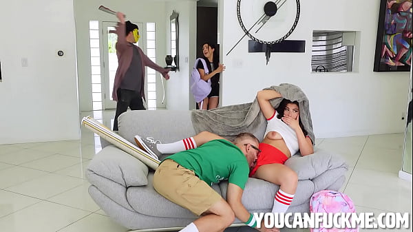 Assustador Freeuse Camp Selena Ivy, Gal Ritchie, Calvin Hardy, Marcelo