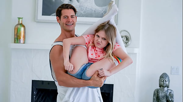 Sessione di gioco con My Tiny Stepsis che include Lecca il culo e Una brutta scopata - Notmysis