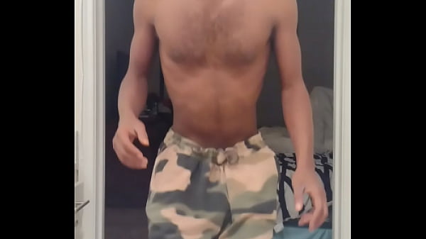 Lovely Teen Girl joue en séance d'entraînement