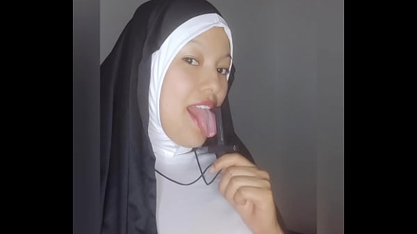 SOR RITA masturbates for you, with her great dildo until she drips around her pussy