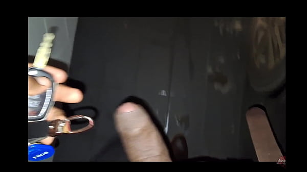 Questa perversa donna sposata lo ha dato a Neg&atilde_o ed è tornata a casa tutta vestita. Parte 2