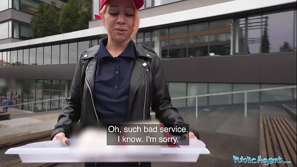 Cô gái tuổi teen hấp dẫn thích mình trong cumshot