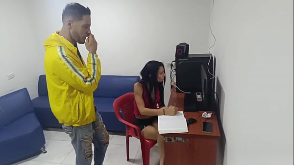 ACORDA MADRA, ACORDA! - madrasta já foi embora, meu padrasto pode foder AGORA