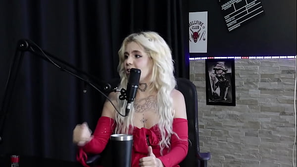 Ele jogou a bunda no morro formigante, ele não gosta de coisas de BDSM e quando fez o truque... - Kyra Sex (SHEER/RED)