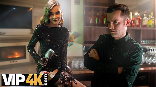 CACCIA4K. Cuck da palcoscenico