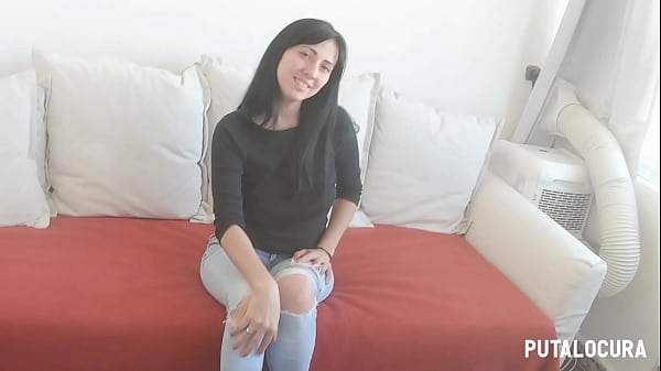 PutaLocura - Die geile Russin Sherry Vine lutscht und schluckt nach einer Massage Sperma.