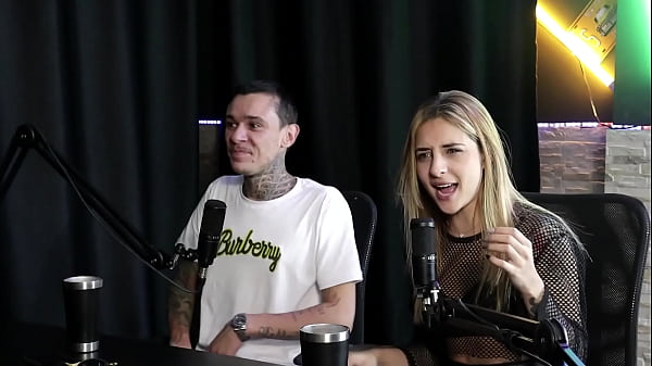 Ela não conseguiu chupar o pau dele, falou sobre seus começos e o cliente fez sexo oral no lugar errado - Yasmin Pariz &_ Ktal Vagabundo do Bom (SHEER/RED)