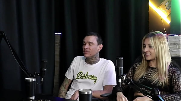 Ela sente raiva de quem cancela encontro, vende punheta e não gosta de paquerar e saiu com jogador de futebol - Yasmin Pariz &_ Ktal Vagabundo do Bom (SHEER/RED)