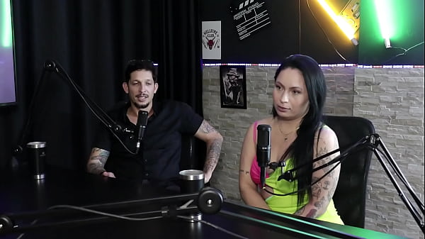 Sulle piattaforme fanno contenuti fatti in casa, lui non si sente attratto dalle donne, e quando lei ha pubblicato una foto in mutandine... - Joice Muller &amp_ Rennan Delgado