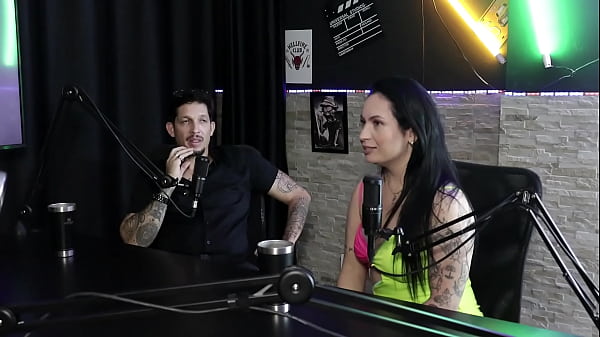 Wegen seiner durchsichtigen Kleidung im Swingerhaus bekam er einen Angstanfall, er versuchte, Freunde zum Porno zu bringen – Joice Muller und Rennan Delgado