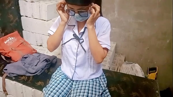 Geschichte der Arbeiterin und der Tochter des Hausbesitzers, die Sex hatten