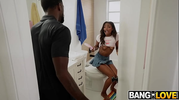 Hart wie Holz Rhae Woods, Ace Hardz