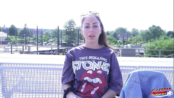 GERMAN SCOUT - Première sodomie au casting d'un pick-up pour un cul parfait Alia Star