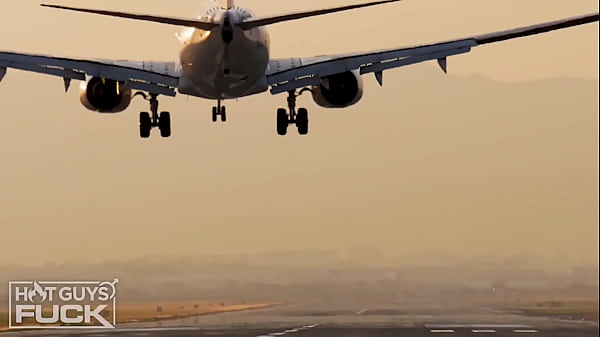 ¡La primera escena de Logan Luhst con la tentadora peruana Marina Gold!