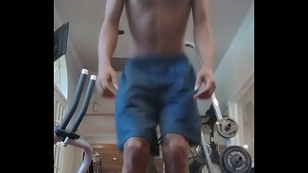 Entraînement coquin, adolescente