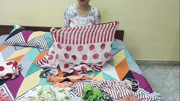 Erstaunlicher, hübscher Teenager tritt auf