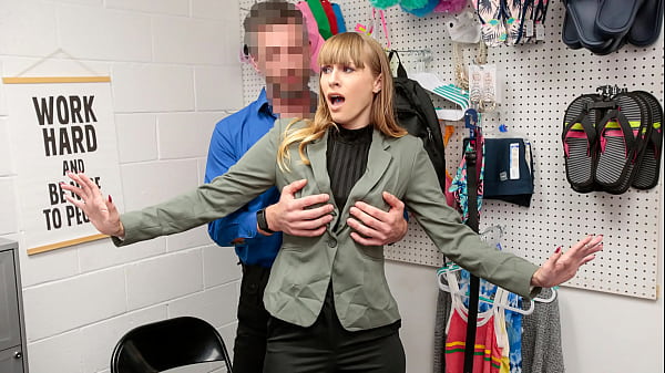 Adolescente sigue las órdenes del guardia para liberarse - Pervcop