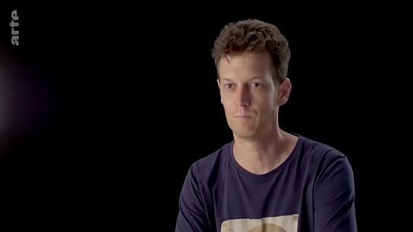 Teen teen shows off Video