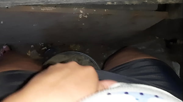 Veo masturbarse a mi hermanastra y yo también me masturbo - Lesbian Illusion Girls