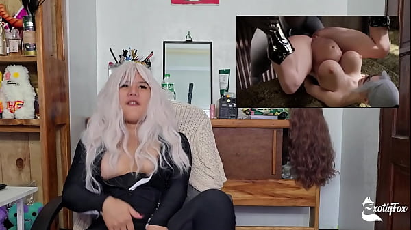 Jovem gostosa executa