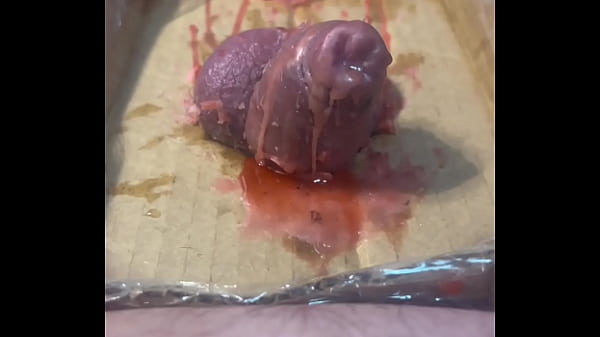 Beautiful Teen strips amateur