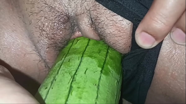 Beautiful Teen shows off sexy