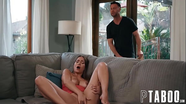 Atrapada en el acto: la masturbación traviesa de Desiree Dulce expuesta