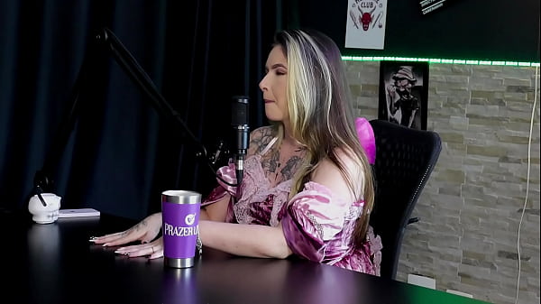 Tiene un fetiche por tener sexo con una transexual, no le apetece hacer un gang bang, y cuando fue a la casa de swing... - Raphaela Savanah (SHEER/RED) Halloween