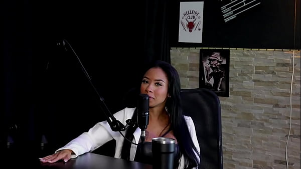 He started as an amateur, he has support for his friends, and he thought he was straight, but... - Paulistinha (SHEER/RED)