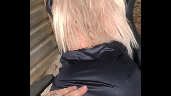 MULHER PRESENTE MARIDO COM LOIRA INTEGRADA (SEX TOY)