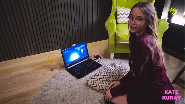 काटेकुरे ने अपने मित्र हैरी पॉटर के साथ देखा