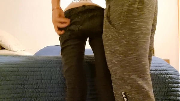 So fickt meine Schwester, wenn es ihr gut mit meinem Bruder geht, die untreue Mexikanerin, die sich gut mit ihrem Freund versteht, mich aber trotzdem besucht