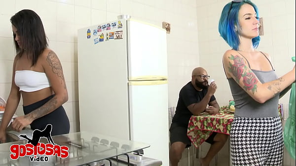 a grande amizade - foi só quando minha amiga foi embora que eu já chupei o marido dela - baianinha