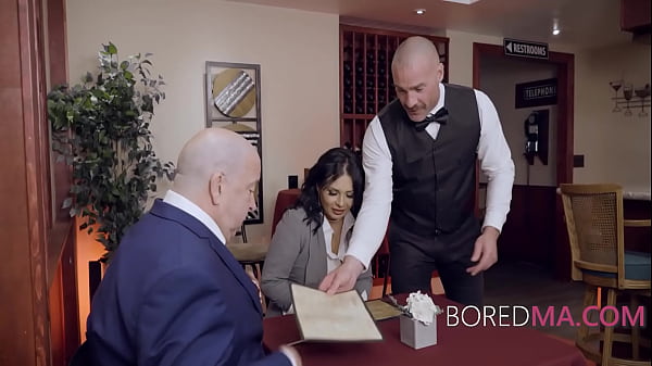 Son horas felices si podemos usar gratis a tu esposa.