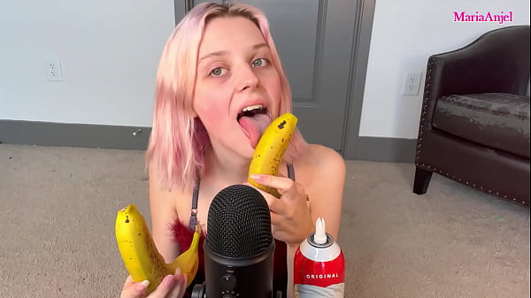 ASMR-Succhiare una banana 2